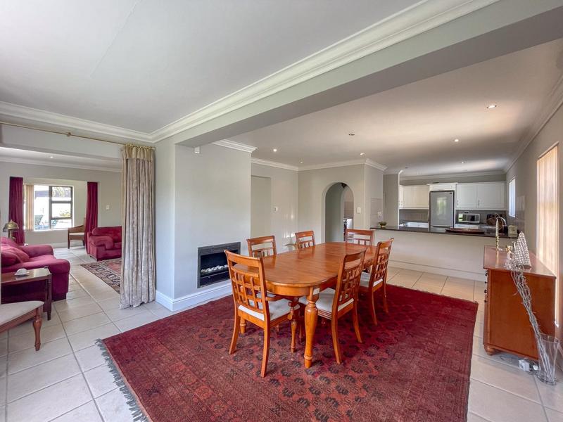 To Let 4 Bedroom Property for Rent in Hout Bay Western Cape